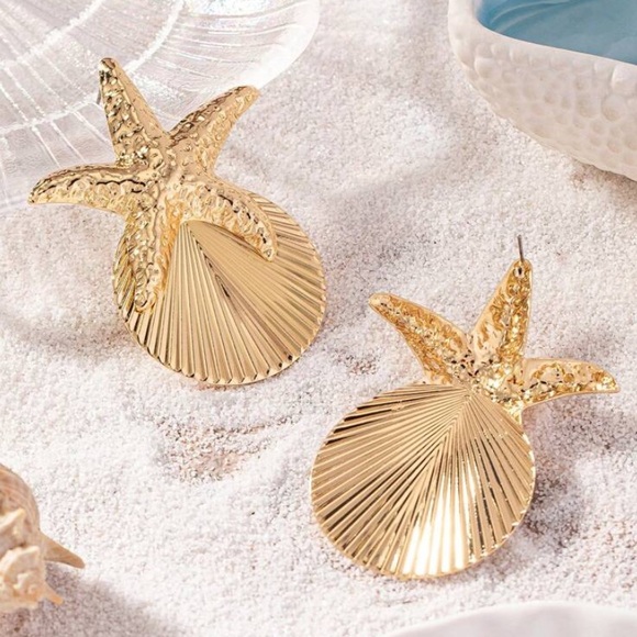 Golden Starfish Shell Earrings - Picture 6 of 8